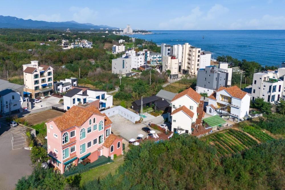 Gangneung Mirabell Spa Pension Zewnętrze zdjęcie