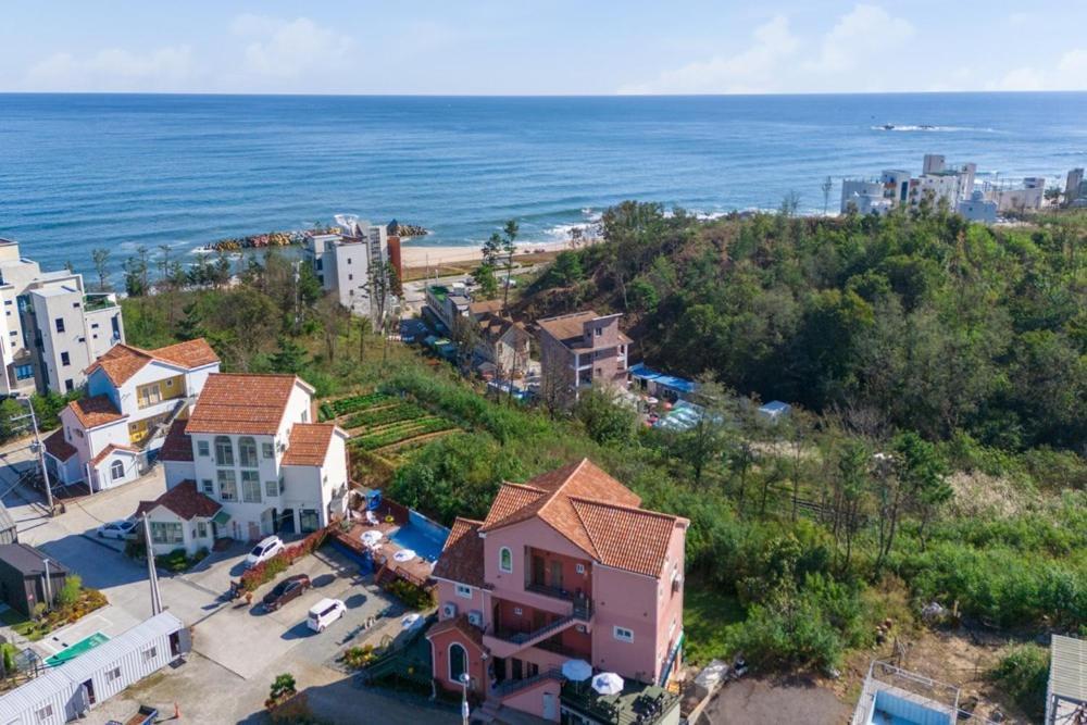 Gangneung Mirabell Spa Pension Zewnętrze zdjęcie