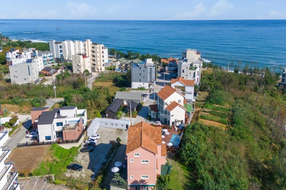 Gangneung Mirabell Spa Pension Zewnętrze zdjęcie